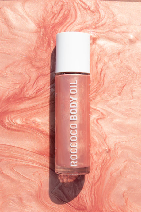 Roccoco-ShimmerOils-Lifestyle+Texture-2-13